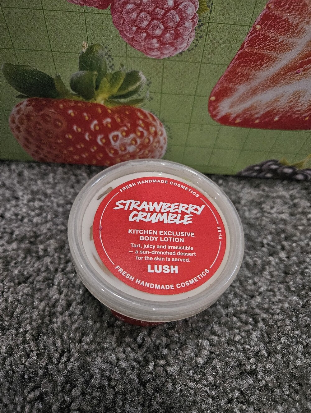LUSH Strawberry Crumble Body Lotion
